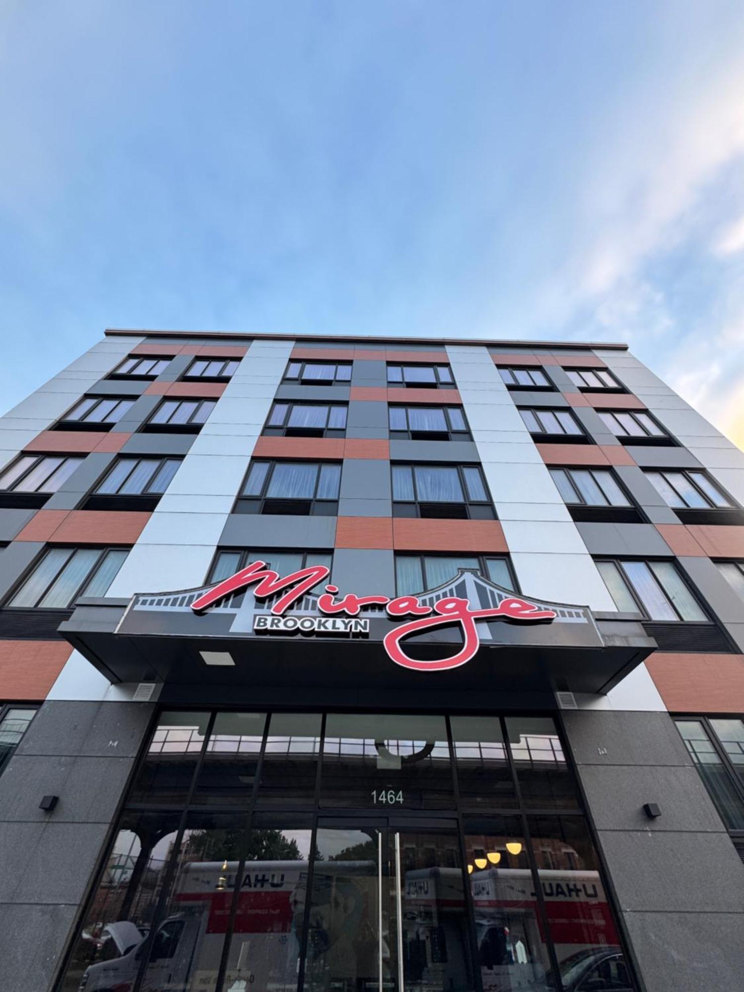 Hotel Mirage Brooklyn New York Exterior foto